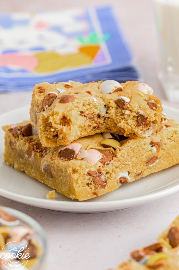 Easter Mini Egg Cookie Bars Easy Recipe Fun Cookie Recipes